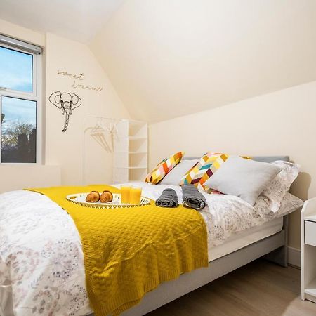 Deluxe 2-Bedroom Flat With Free Parking 버밍엄 외부 사진