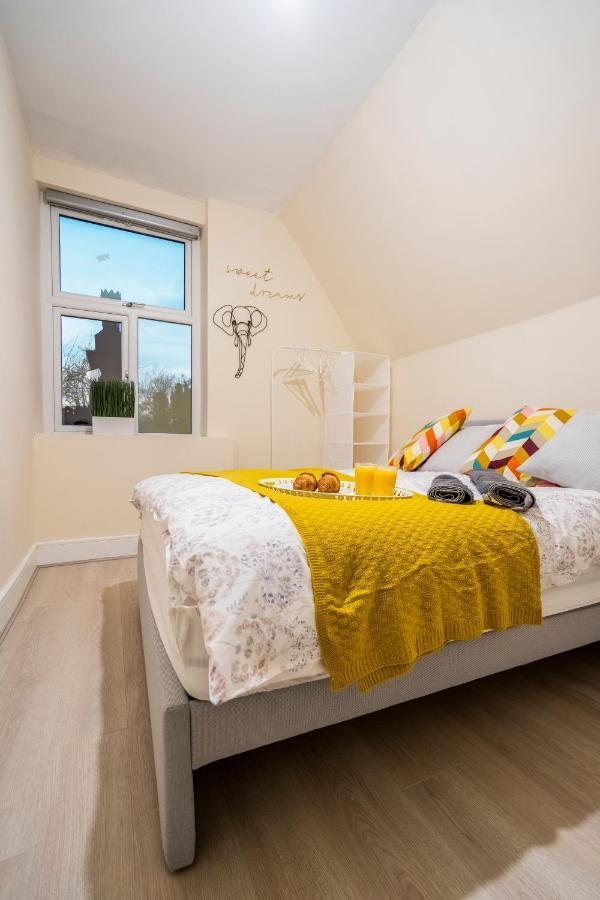 Deluxe 2-Bedroom Flat With Free Parking 버밍엄 외부 사진